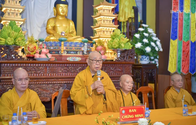 Trưởng lão Hòa thượng Thích Như Tín ban đạo từ