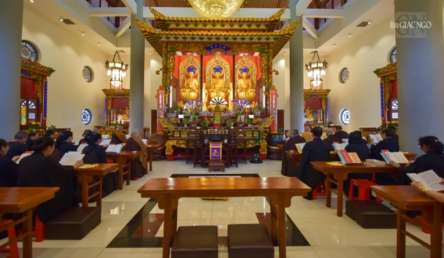 ...nhằm hồi hướng năng lượng bình an cho mọi người trong mùa Vu lan