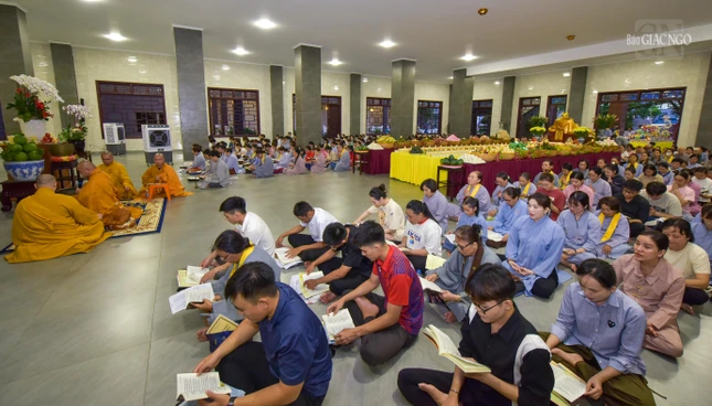 Phật tử tham dự