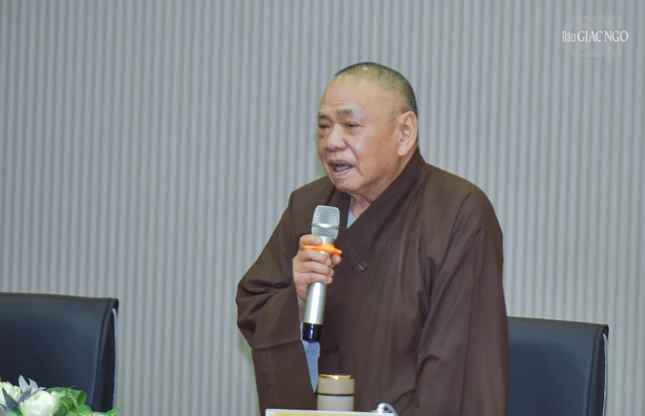 Trưởng lão Hòa thượng Thích Thiện Pháp phát biểu đóng góp ý kiến Trưởng lão Hòa thượng Thích Thiện Pháp phát biểu đóng góp ý kiến