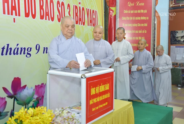 Chư Ni Q.1 tham gia ủng hộ