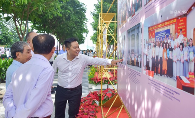 Triển lãm giới thiệu những thành tựu của MTTQVN TP.HCM trong nhiệm kỳ vừa qua