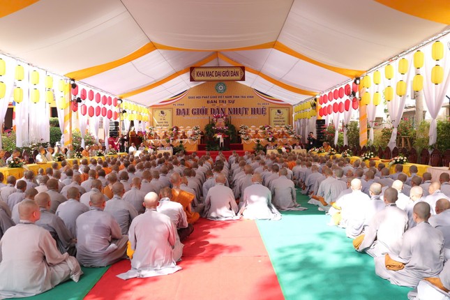 Toàn cảnh kỳ thi khảo hạch các giới tử của Đại giới đàn Nhựt Huệ do Ban Trị sự GHPGVN tỉnh Trà Vinh tổ chức