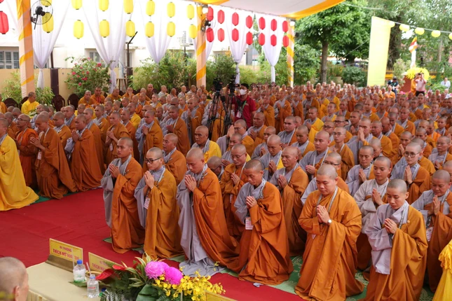 Các giới tử thọ lãnh lời giáo huấn