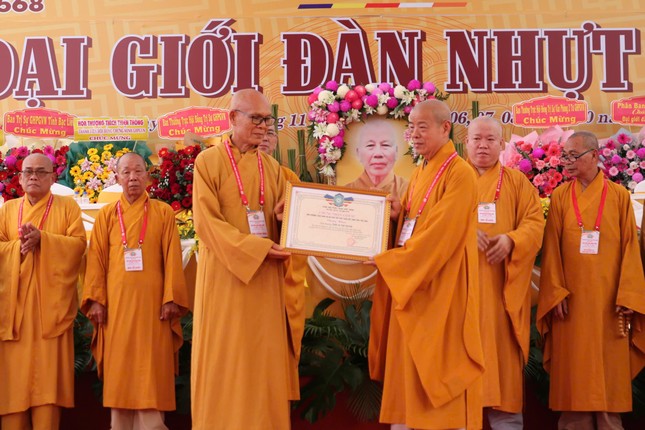 Ban Trị sự GHPGVN tỉnh Trà Vinh tri ân các vị giới sư