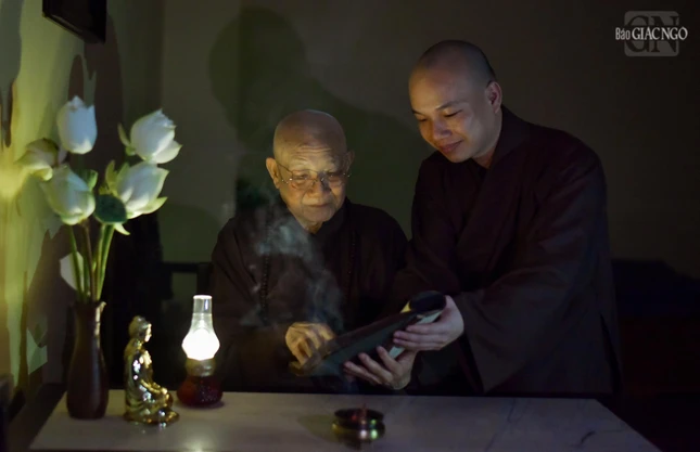 Học hỏi những kinh nghiệm quý báu trong tu học và làm Phật sự từ chư vị tôn túc Trưởng lão