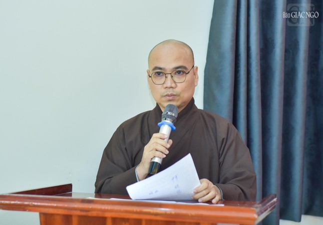 Đại đức Thích Minh Lộc trình phương hướng hoạt động Phật sự 2025 của Ban Trị sự GHPHVN Q.7