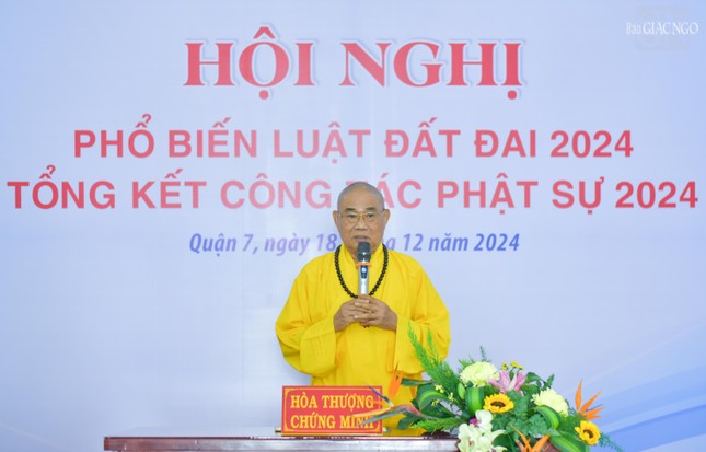 Trưởng lão Hoà thượng Thích Lãng Huỳnh ban đạo từ