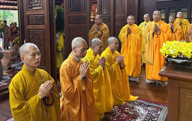 Đại diện môn đồ pháp quyến