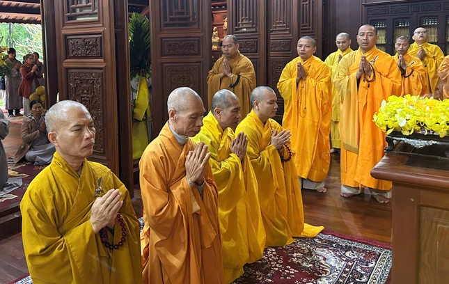 Đại diện môn đồ pháp quyến