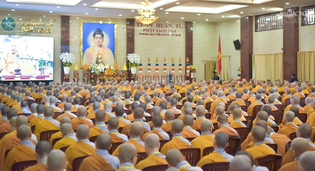 Tham dự buổi sinh hoạt chuyên đề về Giới luật, Nghi lễ, Tăng sự, Hiến chương... với Tăng Ni trụ trì các tự viện trên địa bàn TP.HCM Tham dự buổi sinh hoạt chuyên đề về Giới luật, Nghi lễ, Tăng sự, Hiến chương... với Tăng Ni trụ trì các tự viện trên địa bàn TP.HCM