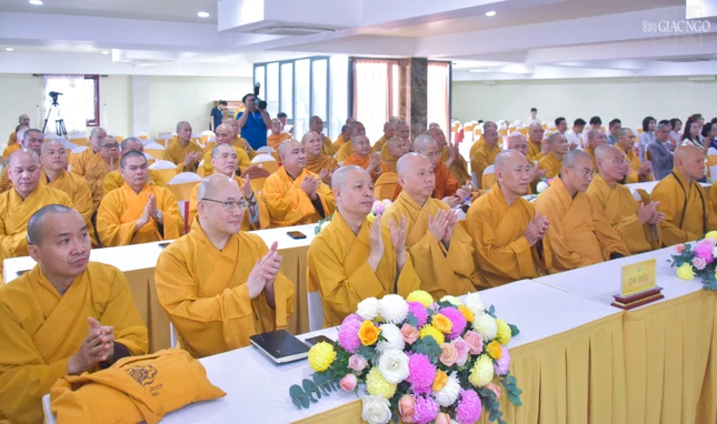 Chư tôn đức tham dự