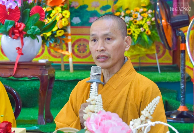 Thượng toạ Thích Minh Quang phát biểu khai mạc