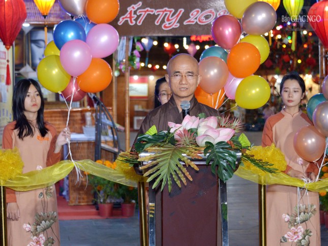 Thượng tọa Thích Thiện Quý phát biểu