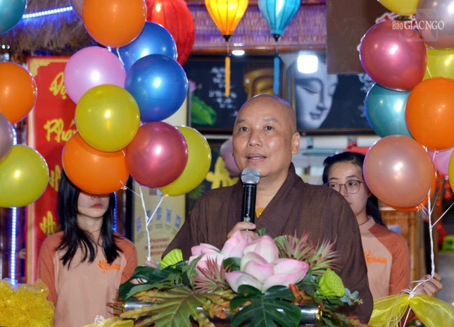 Thượng tọa Thích Tâm Hoa phát biểu khai mạc