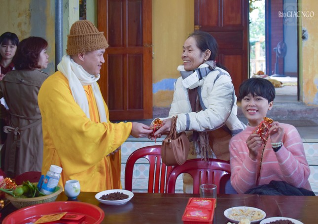 Nhận lộc may mắn từ quý thầy