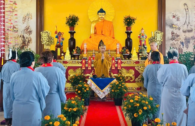 Thượng tọa Thích Hoằng Ninh chứng minh, sách tấn đạo tràng