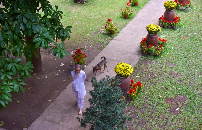 Quảng Hương Già Lam vẫn giữ được sự yên bình của một ngôi chùa giữa lòng Thành phố