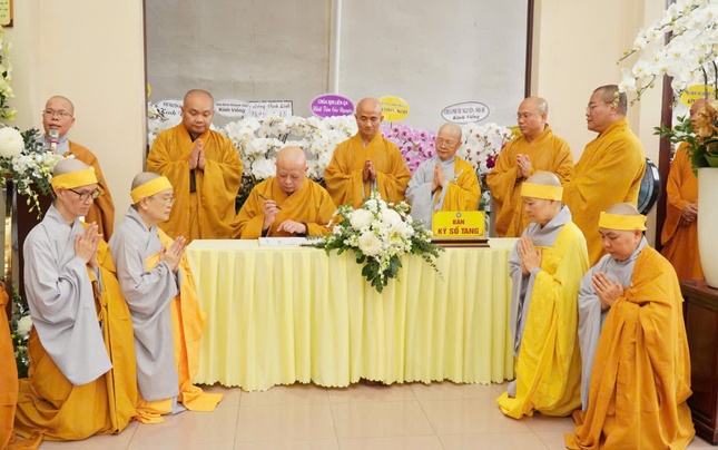 Ký sổ tang phân ưu cùng môn đồ pháp quyến