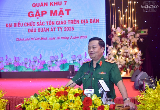 Trung tướng Trần Hoài Trung phát biểu