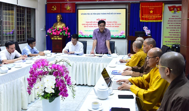 Ông Nguyễn Duy Tân phát biểu