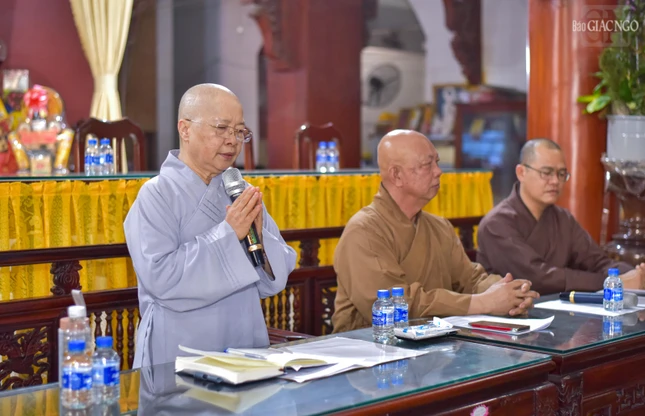 Ni trưởng Thích nữ Như Thảo thông tin kế hoạch tổ chức Đại lễ Phật đản của Phật giáo H.Nhà Bè được tổ chức tại chùa Pháp Võ