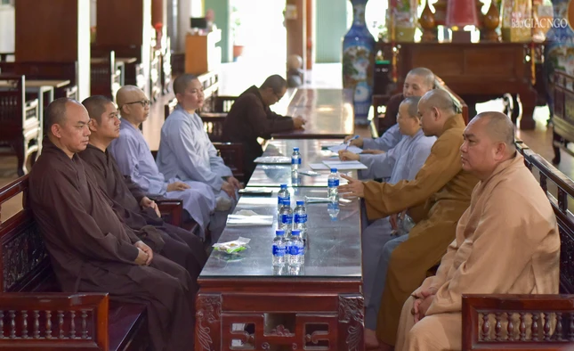 Chư Tăng, Ni tham dự