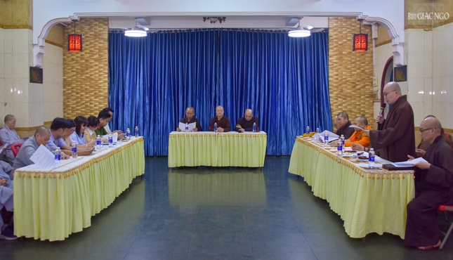 Quang cảnh phiên họp