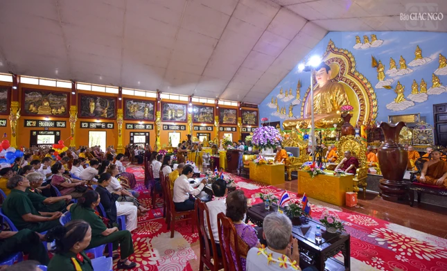 Quang cảnh diễn ra buổi lễ