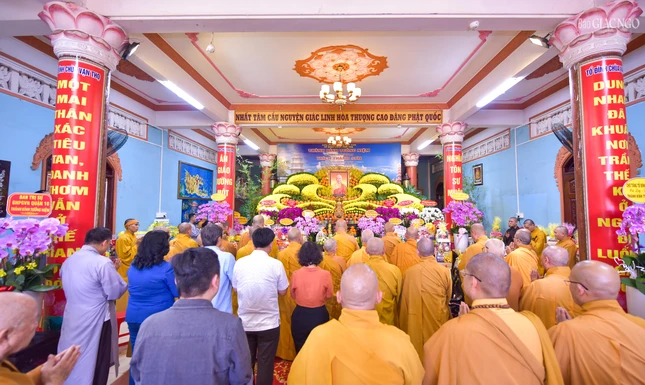 Quang cảnh buổi lễ