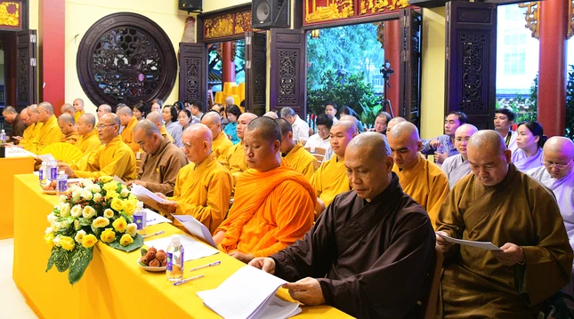 Chư tôn đức Ban Văn hóa tham dự