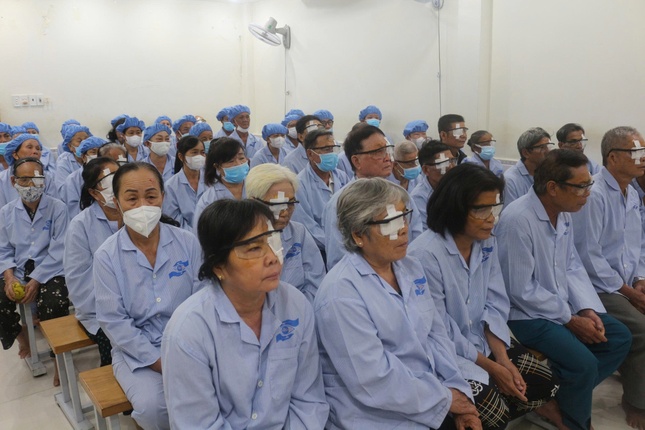 Chương trình mang lại ánh sáng cho 110 bệnh nhân nghèo