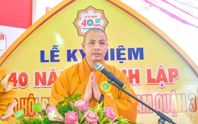 Đại đức Thích Minh Ân phát biểu cảm tạ Đại đức Thích Minh Ân phát biểu cảm tạ