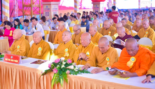 Chư tôn giáo phẩm tham dự