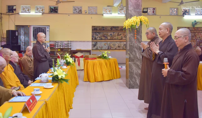 Thượng tọa Thích Thiện Quý phát biểu