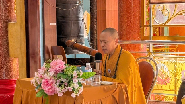 Thượng tọa Thích Minh Quang đại vị thuyết giới Tỳ-kheo, Bồ-tát