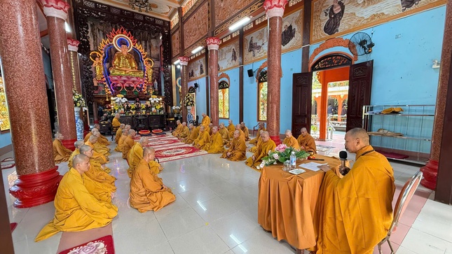 Có 60 hành giả trên địa bàn các phường: Tân Định, Sài Gòn, Bến Thành, Cầu Ông Lãnh đăng ký tu học tại hạ trường tổ đình Vạn Thọ