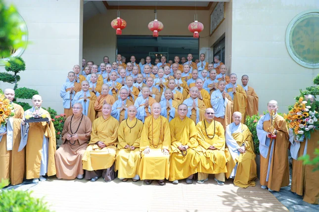 Trường hạ chùa Liên Hoa có 100 hành giả an cư. Ni trưởng Thích nữ Như Phương làm Thiền chủ, Ni trưởng Thích nữ Chúc Hải làm Hóa chủ