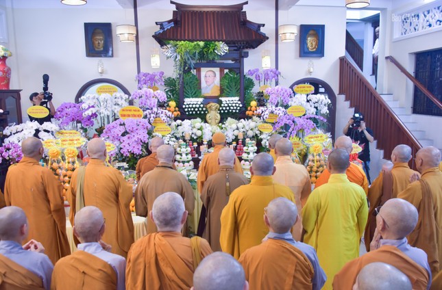 Cũng trong dịp này, môn đồ pháp quyến tổ chức Lễ tưởng niệm 10 năm ngày mất Ni trưởng Thích nữ Chúc Thiền, viện chủ chùa Liên Trì với sự chứng minh của chư tôn đức Tăng Ni trên địa bàn Q.4 (cũ)