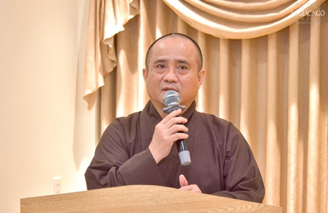 Thượng tọa Thích Tâm Hải chia sẻ thân tình tại buổi lễ