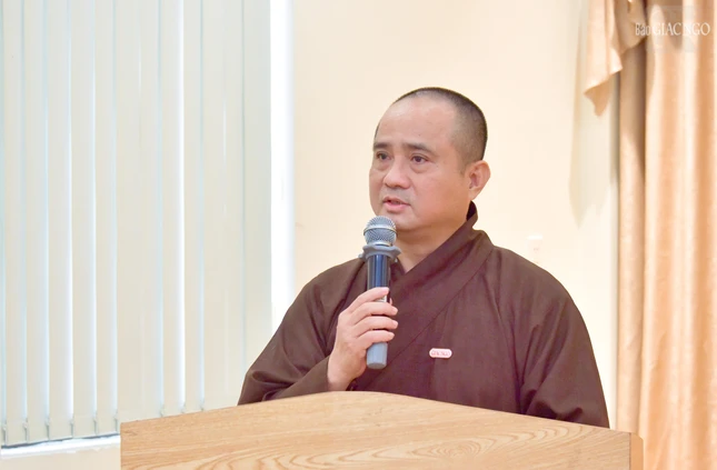 Thượng tọa Thích Tâm Hải phát biểu