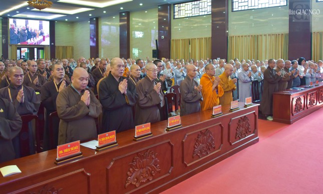 Chư tôn đức, chính quyền tham dự