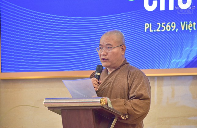 Thượng tọa Thích Hải Đạt phát biểu khai mạc