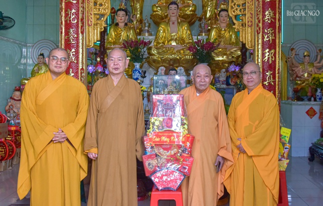 Thăm, chúc Tết Hòa thượng Thích Thiện Lương tại chùa Từ Phước Thăm, chúc Tết Hòa thượng Thích Thiện Lương tại chùa Từ Phước