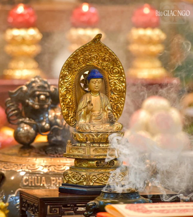 Hình tượng Đức Phật Dược Sư, bậc "đại lương y" khá phổ biến tại nhiều quốc gia theo Phật giáo Bắc truyền
