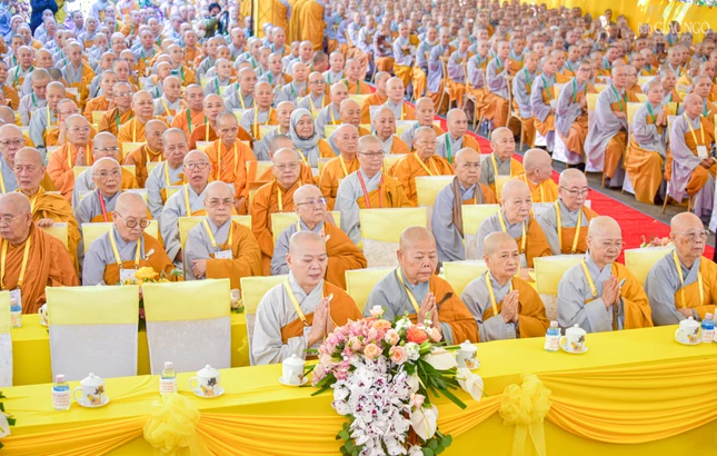 Chư Ni Phân ban Ni giới các tỉnh thành về tham dự