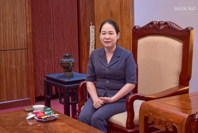 Bà Thứ trưởng Bộ Dân tộc và Tôn giáo Nông Thị Hà chúc mừng Đại hội đại biểu Phật giáo TP.HCM lần thứ I, nhiệm kỳ 2026-2031 diễn ra thành công tốt đẹp