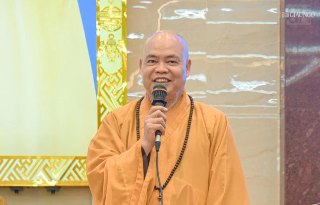 Thượng tọa Thích Thanh Phong bày tỏ niềm hoan hỷ với chuyến thăm của phái đoàn Hội Phật giáo Hoa Tăng thế giới