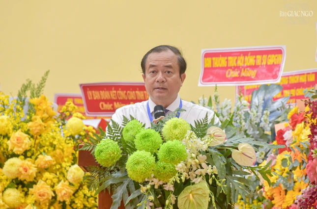 Ông Nguyễn Hồng Thanh phát biểu tại đại hội