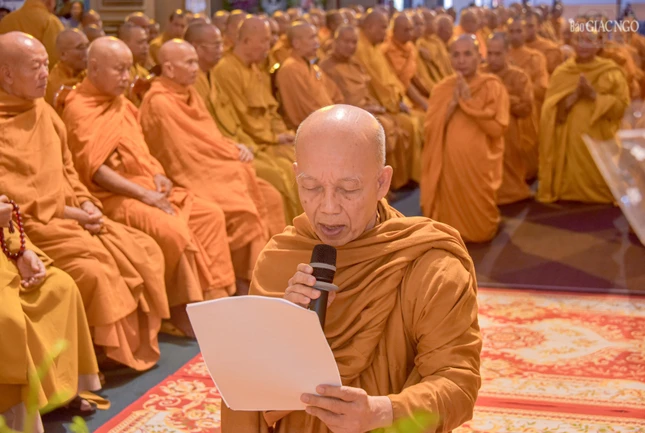 Hòa thượng Thích Minh Thành cung tuyên tiểu sử Trưởng lão Hòa thượng Thích Giác Tường